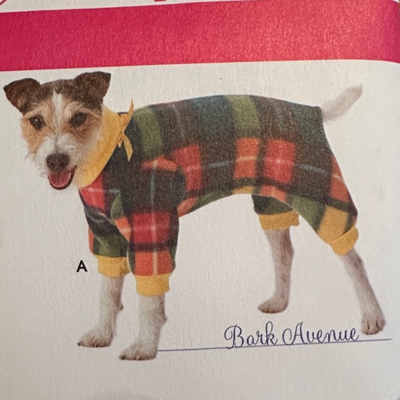 New Simplicity Pattern Dog Pajamas-Blue with Paw Prints Uncut & Factory Folded - Picture 3 of 7